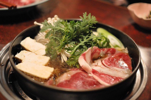 すき焼きに春菊いれるな