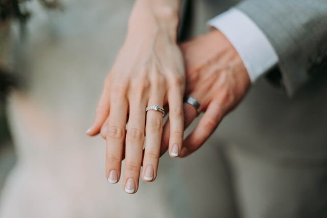 俺が総理大臣になったら結婚したら苗字を合体させるシステムにする